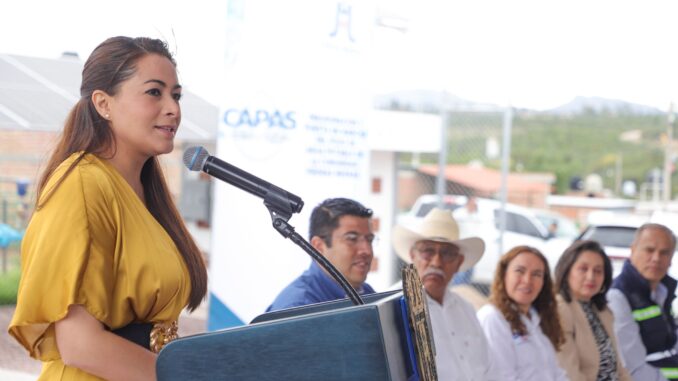 Gobernadora Tere Jiménez y Alcalde Antonio Arámbula inauguran el Primer Pozo con tecnología solar para su funcionamiento