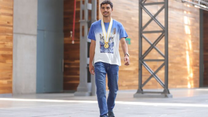 El Quinto mexicano en ganar una Medalla en la Olimpiada Internacional de Matemáticas es de Aguascalientes y esta es su historia