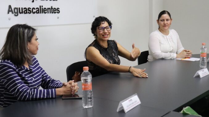 Consejera Electoral Rita Bell López Vences se reúne con integrantes del INE en Aguascalientes