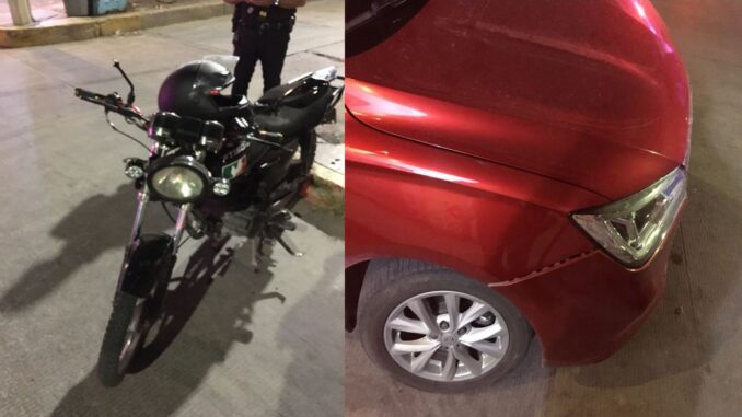 Policías Viales de Aguascalientes atienden el reporte de accidente que se registró sobre Avenida Independencia donde participaron una motocicleta y un vehículo tipo sedán
