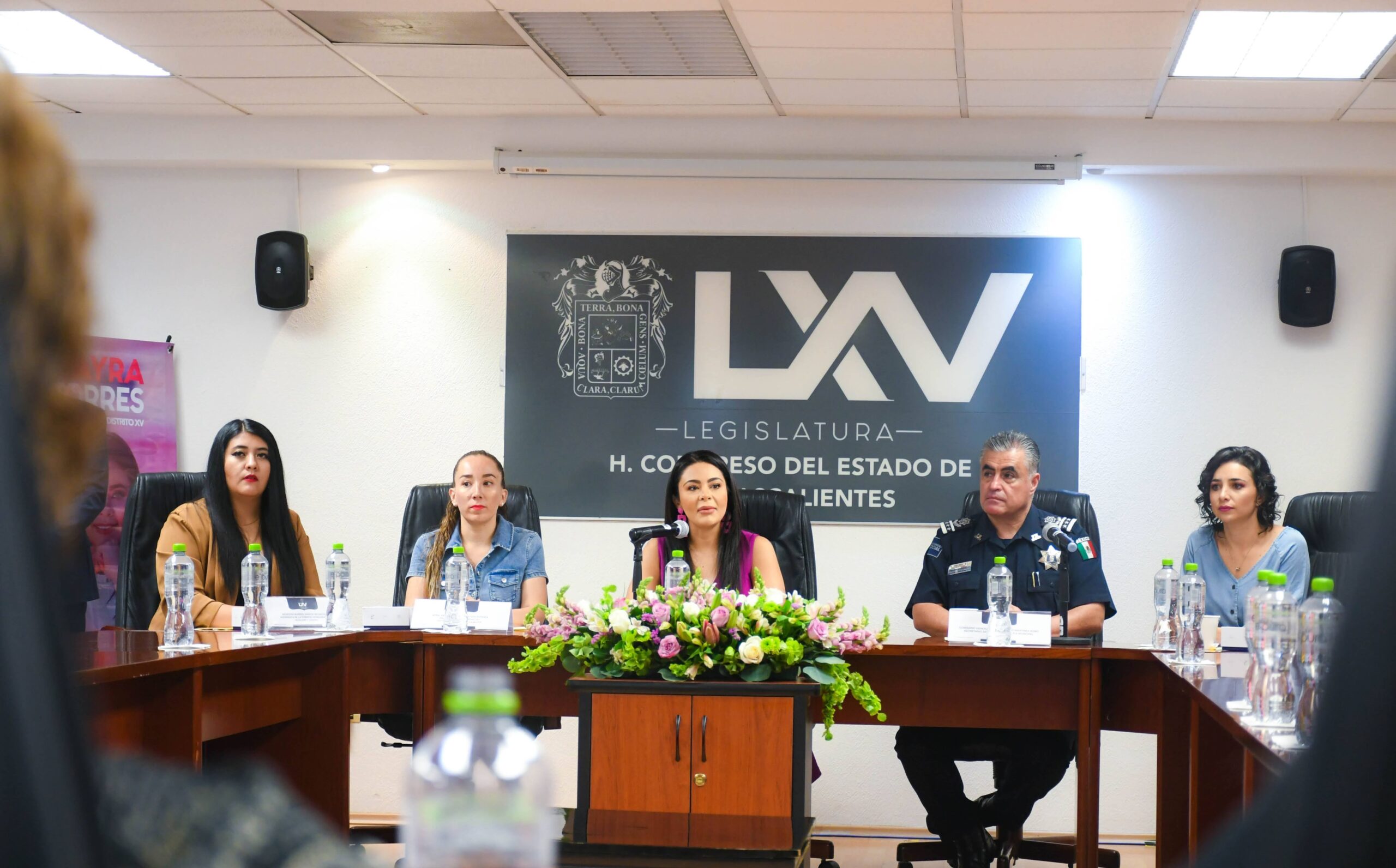 Congreso de Aguascalientes fue Sede de la entrega de 31 Botones Seguros a Mujeres taxistas