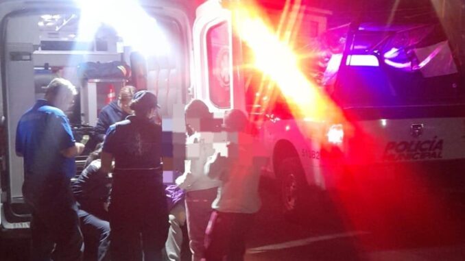 Policías Municipales de Aguascalientes brindaron apoyo a la familia de una menor de edad quien sufrió una picadura de alacrán en un domicilio en el fraccionamiento Cumbres III