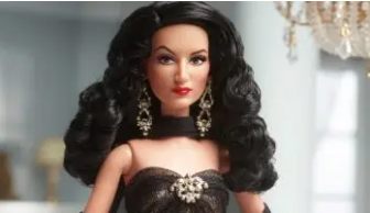 Barbie rinde tributo a María Félix