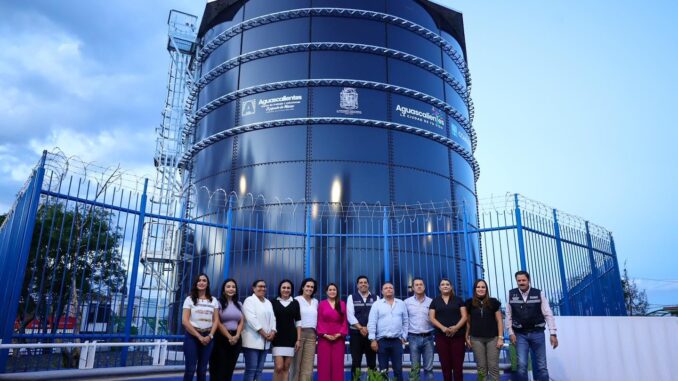 Tere Jiménez y Leo Montañez entregan Mega tanque que mejorará el servicio del agua en el oriente de la capital