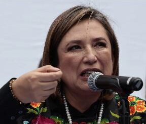 Xóchitl Gálvez denuncia ser blanco de la "embestida" de López Obrador