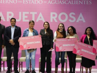 Gobernadora Tere Jiménez entrega Tarjetas Rosas para impulsar el Desarrollo Integral de las Mujeres