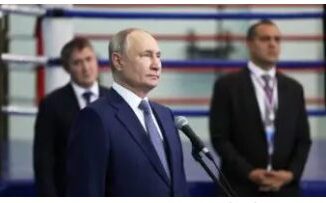 Putin califica de 'discriminación étnica' trato del COI a los atletas rusos