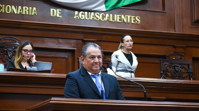Director del Instituto de Infraestructura Física Educativa compareció ante el Congreso de Aguascalientes