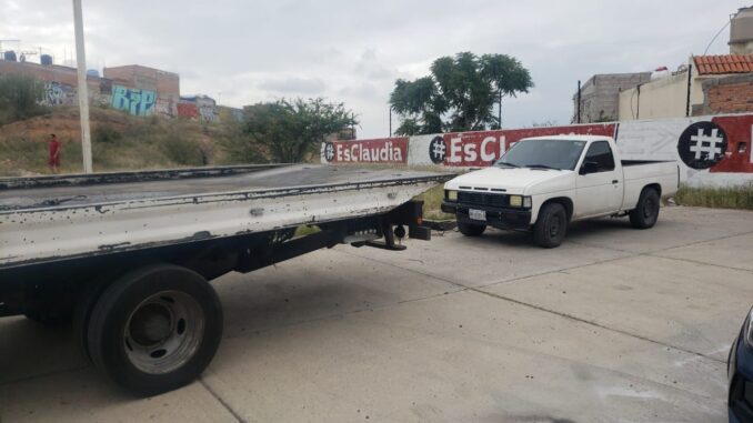 Policías Municipales de Aguascalientes recuperan un vehículo con reporte de robo, en calles del fraccionamiento Lomas de San Jorge
