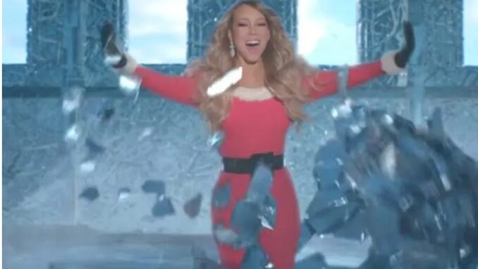  Mariah Carey se descongela y da la bienvenida a la Navidad