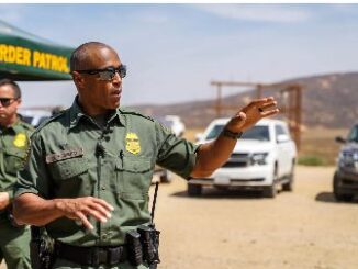 EE.UU. reporta baja del 11% en detenciones de migrantes en la frontera con México