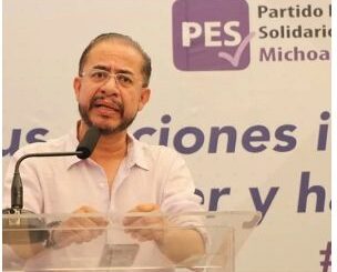 Hugo Éric Flores desiste de la candidatura presidencial independiente