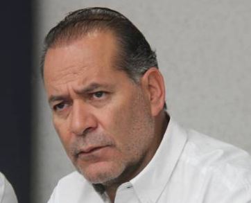 Condenan al ex gobernador Martín Orozco a cuatro años de prisión