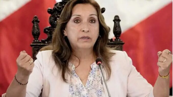 Fiscal denuncia a Dina Boluarte por homicidio calificado