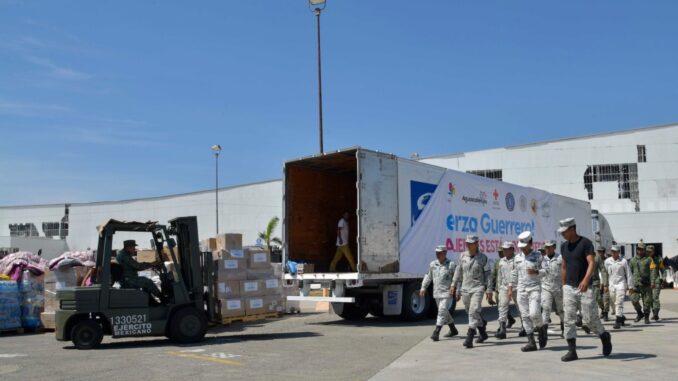 Llega ayuda enviada desde Aguascalientes a Guerrero, SEDENA la distribuye a damnificados