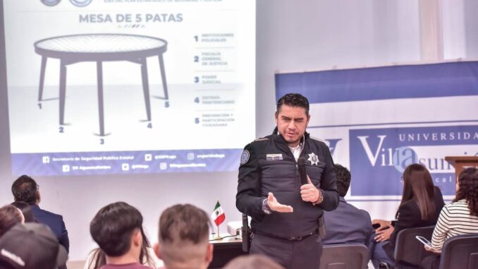 Ofrece cátedra sobre Criminología titular de la SSPE en la Universidad Villasunción