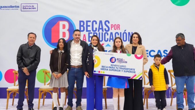 Gobernadora Tere Jiménez entregó más de 6 mil Becas a estudiantes de los municipios de Aguascalientes y Calvillo