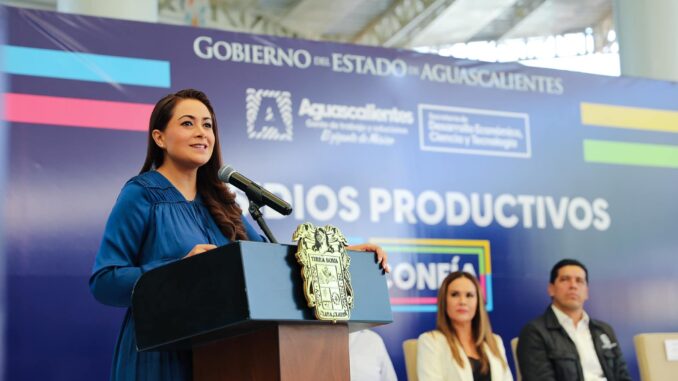 Este año Gobernadora Tere Jiménez destinó más de 2 mil millones de pesos en apoyos a Emprendedores y Empresas locales