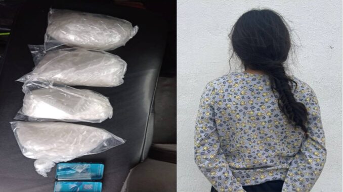Policías Municipales de Aguascalientes detienen a joven Mujer en poder de más de 3 kilogramos de piedra granulada con las características propias del cristal