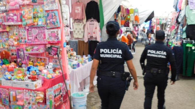 Policías Municipales de Aguascalientes fortalecen Operativos de Vigilancia en tianguis por temporada decembrina