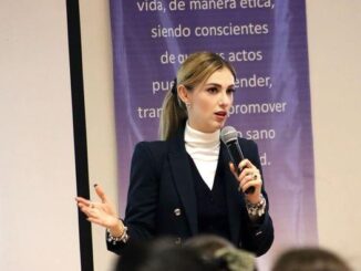 Directora del C5i lleva el Programa "Escuela Cibersegura" a padres de familia del colegio Francés Hidalgo