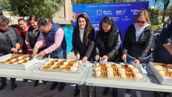Comparte DIF Estatal la tradicional Rosca de reyes con las familias de Aguascalientes