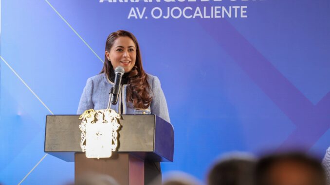 Arranca Gobernadora Tere Jiménez obras de rehabilitación con concreto hidráulico en Av. Ojocaliente