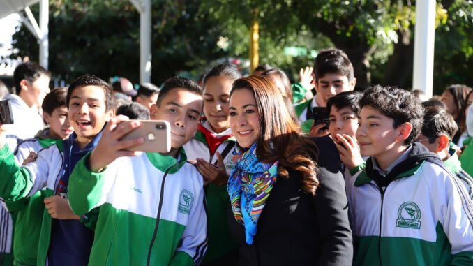 Encabeza Gobernadora Tere Jiménez reinicio del Ciclo Escolar