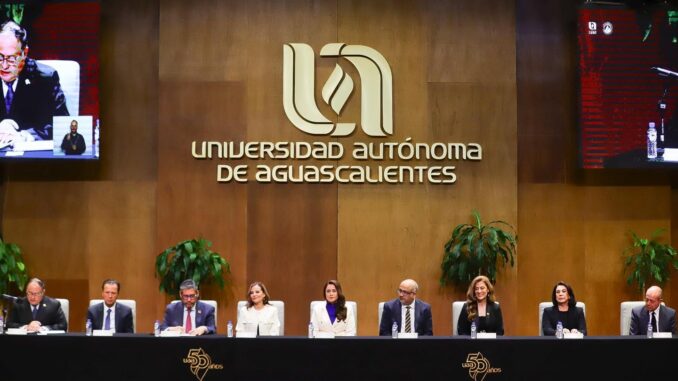 Asiste Gobernadora Tere Jiménez al Primer Informe de la Rectora de la UAA