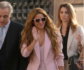 Detienen a un hombre en Miami Beach acusado de acosar a Shakira