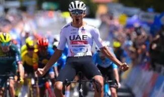 El mexicano Isaac del Toro gana la segunda etapa del australiano Santos Tour Down Under