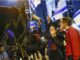 La Policía israelí utiliza la caballería contra manifestantes que reclamaban a Netanyahu