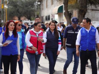 Gobernadora Tere Jiménez visita a ciudadanos para conocer sus peticiones y hacerles llegar Soluciones