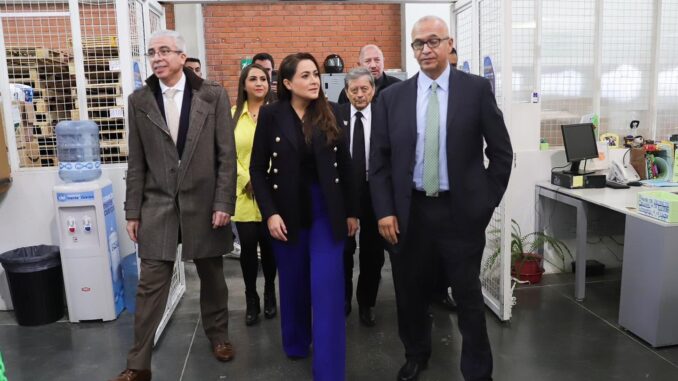 Gobernadora Tere Jiménez visita instalaciones del Hospital Hidalgo para constatar el servicio que se brinda a los usuarios
