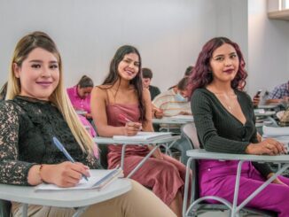 Invita Gobernadora Tere Jiménez a Jóvenes Universitarios a participar por apoyos del programa " Impulso Educativo"