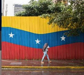 Bachelet y ex cancilleres piden "que no se consolide tendencia dictatorial" en Venezuela