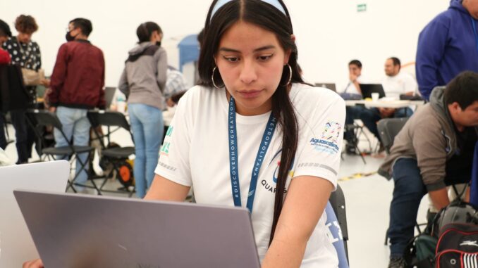 Invita Gobernadora Tere Jiménez a jóvenes a participar por una de las 300 Becas en Inteligencia Artificial y Blockchain