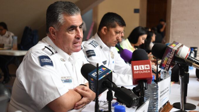 Informa el Secretario de Seguridad Pública Municipal, Antonio Martínez Romo, que ya fue cesado el elemento que se excedió en el uso de la fuerza en días recientes