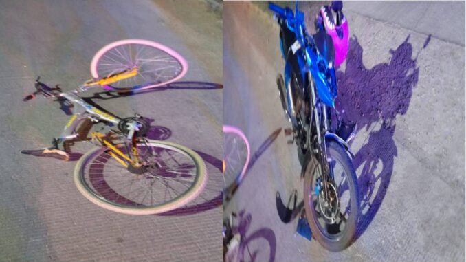 Policías Viales de Aguascalientes atendieron el reporte de accidente que se registró entre una bicicleta y una motocicleta en calles del fraccionamiento San José de Pozo Bravo