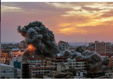 Israel recrudece su ofensiva en Gaza y anuncia la muerte de tres figuras clave de Hamás