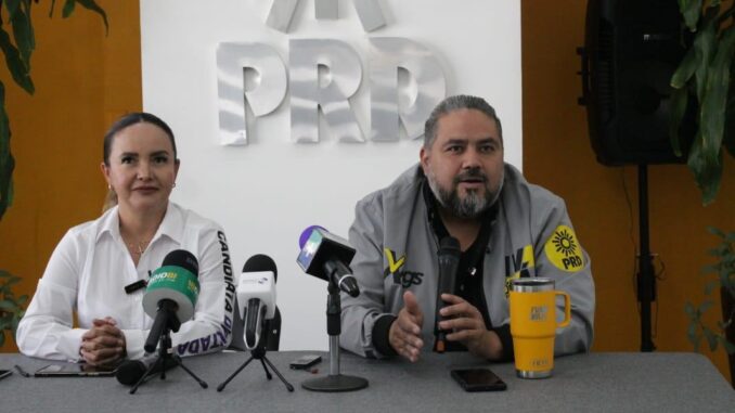 Convoca Juanis Martínez a ciudadanía a compartir observaciones y necesidades vía WhatsApp