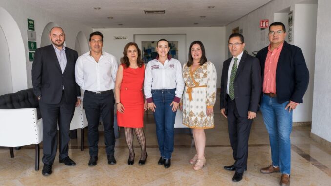 Sector turístico se reúne con Martha Márquez