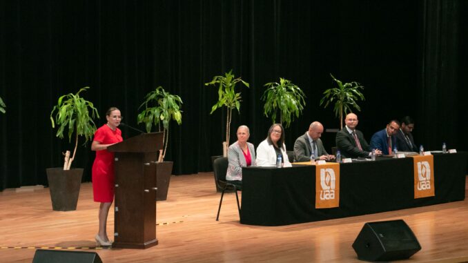 Rectora de la UAA reconoce a alumnos de excelencia y maestros mejor evaluados