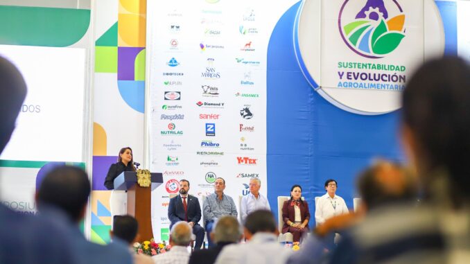 Inaugura Gobernadora Tere Jiménez la Expo Leche Gilsa; reiteró su apoyo a productores del sector