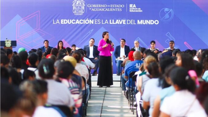 Con educación construimos un mejor Aguascalientes: Tere Jiménez