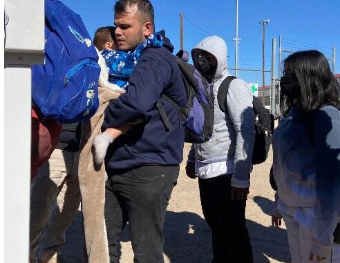 Gobierno de Biden propone elevar estándares para solicitar asilo en frontera sur