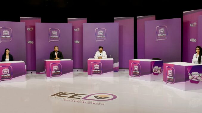 Contrastan propuestas aspirantes a la Diputación Local del Distrito 10