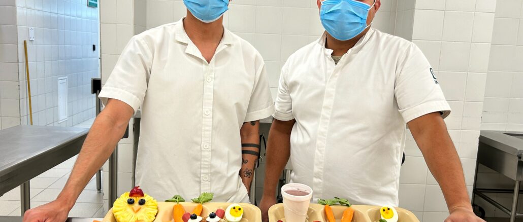 Sirvió IMSS Aguascalientes menú divertido y colorido a pacientes pediátricos en hospitalización