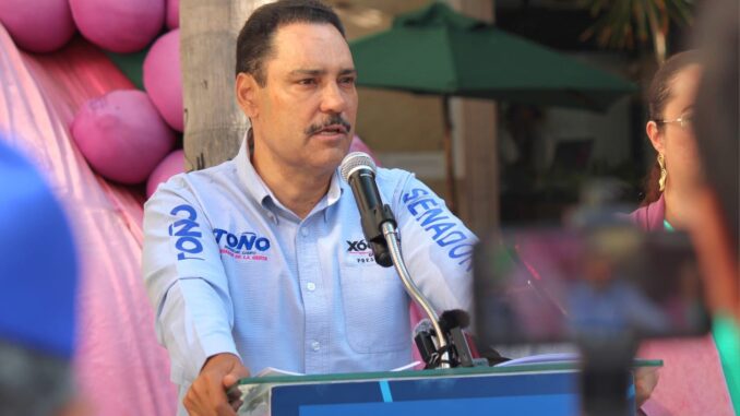 Presenta Toño Martín Del Campo Propuestas para mejorar la educación