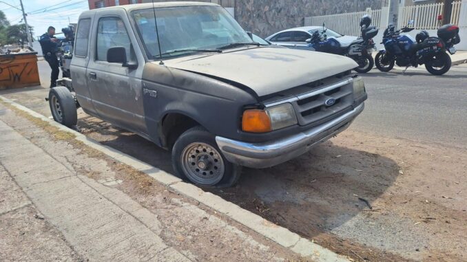 Aseguran vehículo con reporte de robo